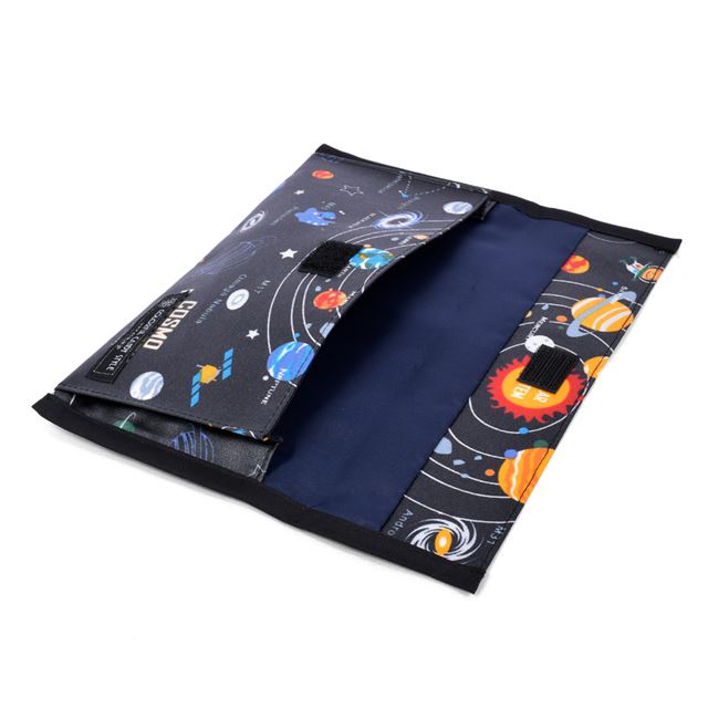 【10%OFF：クリスマスセール】 アウトレット 抗菌 マスクケース ダブルポケット(携帯用) 太陽系惑星とコスモプラネタリウム(ブラック)