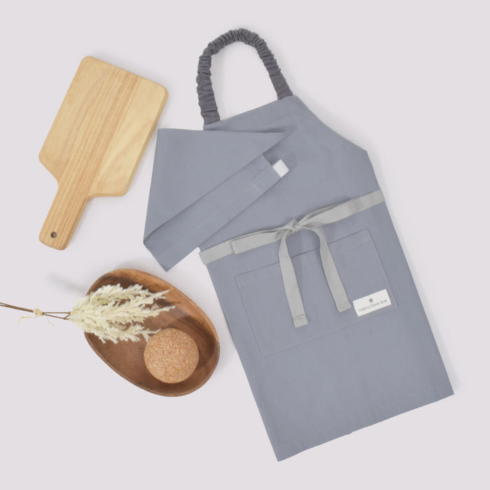 カラフルキャンディスタイルの三角巾付きキッズエプロン。子供用で、着脱簡単。男の子と女の子兼用で、家庭科の授業やお手伝いで大活躍。