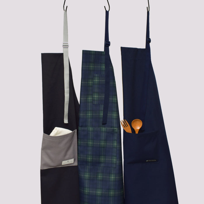 カラフルキャンディスタイルのエプロン（150cm-フリーサイズ）。結びやすいひも付きの三角巾がセット