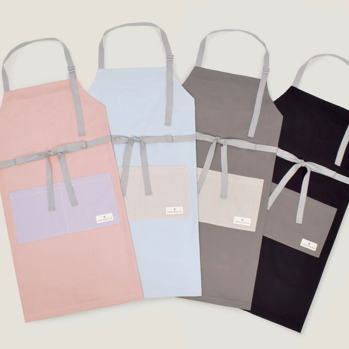 カラフルキャンディスタイルのエプロン（150cm-フリーサイズ）。結びやすいひも付きの三角巾がセット