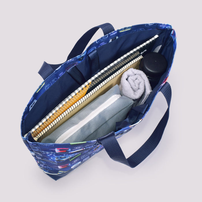 カラフルキャンディスタイルのマチ付きレッスンバッグ。丈夫なキルティング素材の手提げバッグ。男の子と女の子兼用で通園・通学でも大活躍。