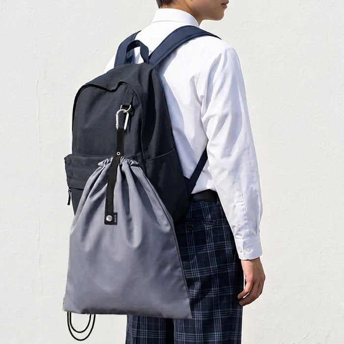 通学や部活で活躍する2wayナップサック巾着。通学や部活動、習い事はもちろん、サブバッグとしても使いやすく、毎日のスクールライフを快適にサポートします。