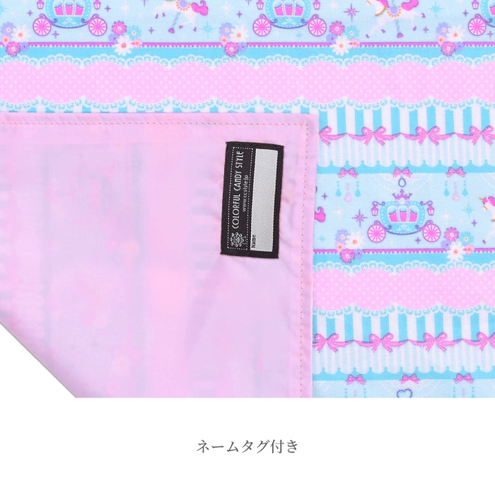 カラフルキャンディスタイルのレジャーシート。こども1人用のコンパクトサイズ。男の子と女の子兼用で運動会、遠足などで大活躍。