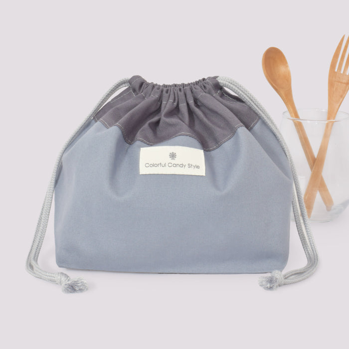 カラフルキャンディスタイルのお弁当袋。子供用で、お弁当箱やお箸が入るかわいいマチ付き巾着袋。男の子と女の子兼用で大活躍。