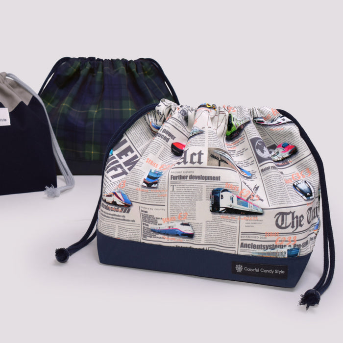 カラフルキャンディスタイルのお弁当袋。子供用で、お弁当箱やお箸が入るかわいいマチ付き巾着袋。男の子と女の子兼用で大活躍。