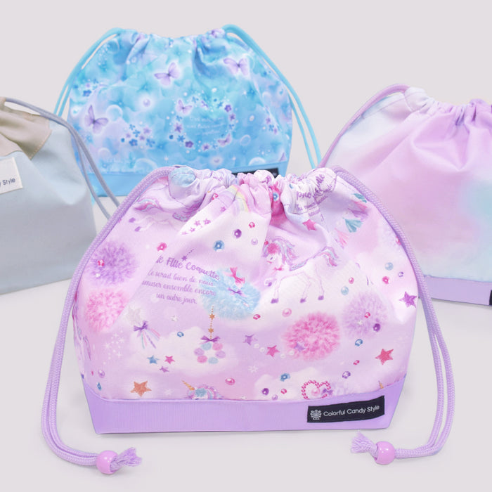 カラフルキャンディスタイルのお弁当袋。子供用で、お弁当箱やお箸が入るかわいいマチ付き巾着袋。男の子と女の子兼用で大活躍。