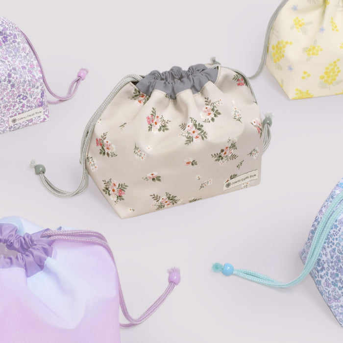 カラフルキャンディスタイルのお弁当袋。子供用で、お弁当箱やお箸が入るかわいいマチ付き巾着袋。男の子と女の子兼用で大活躍。