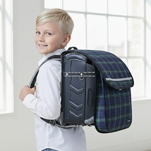 カラフルキャンディスタイルのマチ付きレッスンバッグ。快適さを追求した新素材は、耐久性のある軽い素材なので、毎日使うレッスンバッグに最適です。