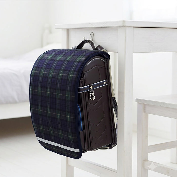カラフルキャンディスタイルのランドセルカバー。反射材付きで雨でも安心安全。男の子と女の子兼用で、入学準備や入学祝いに大活躍。