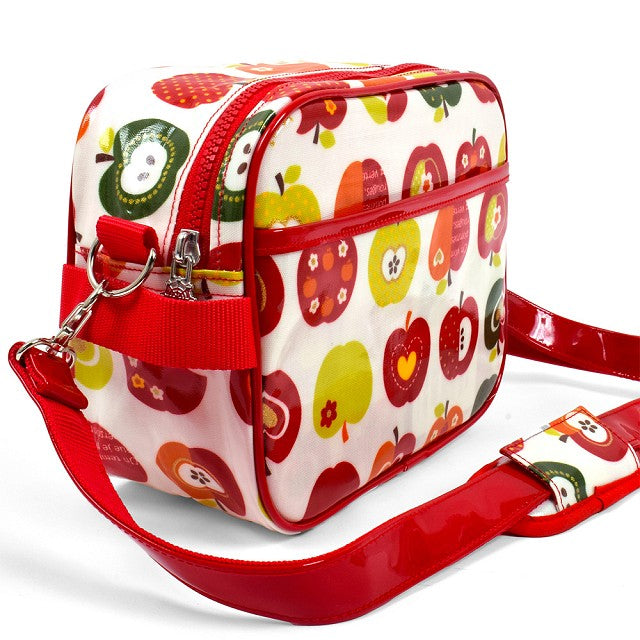 カラフルキャンディスタイルの通園バッグ。入園準備に最適な、子供用ショルダーバッグ。男の子と女の子兼用で大活躍。