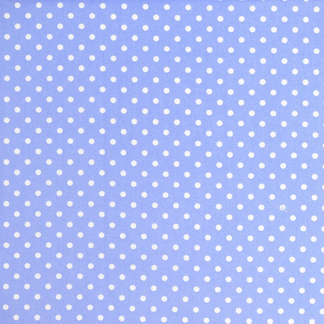 Sewing set Polka dots (white dots on light blue ground) 