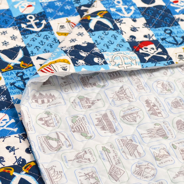 A lot of rudders! Pirate skull quilting fabric 